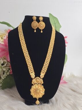 Elegant Gold-Tone Floral Pendant Desi Bollywood Necklace & Earrings Set